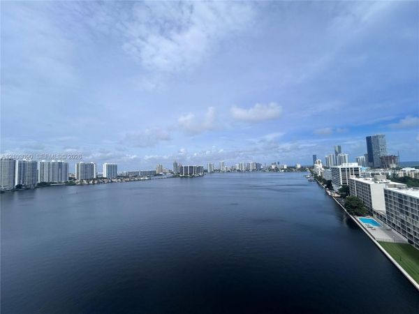251 174th St , Unit 1219, Sunny Isles Beach, FL 33160