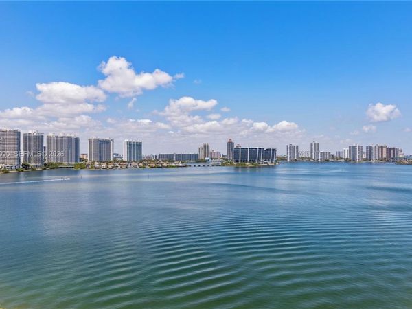 251 174th St, Unit 1219, Sunny Isles Beach, FL 33160