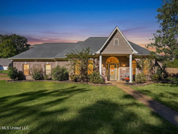 1357 E Bending Oak, Hernando, MS 38632