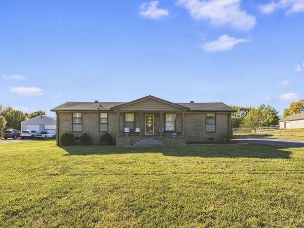 70 Byars Ln , Castalian Springs, TN 37031