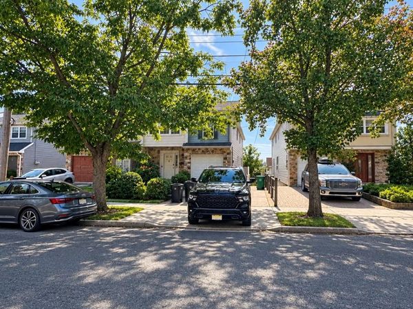 886 Rensselaer Avenue , Staten Island, NY 10309