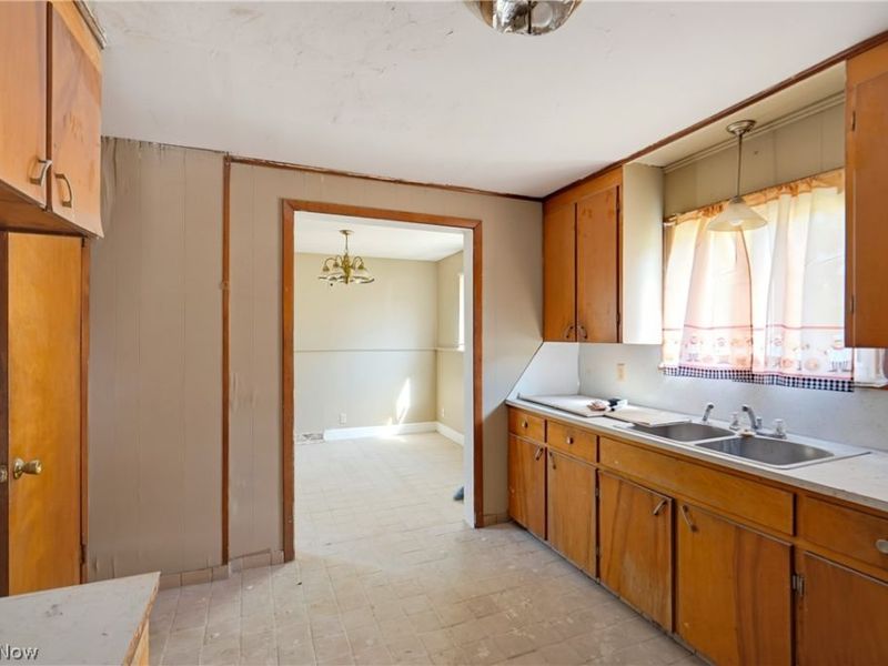 1221 9th Street NW, Canton, OH 44703 Photo 8