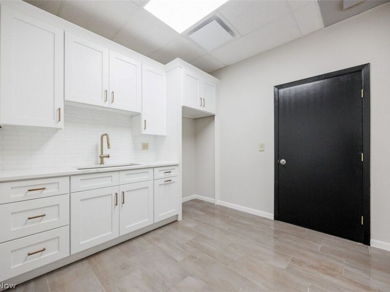4765 E 131st Street, Cleveland, OH 44105 Photo 8