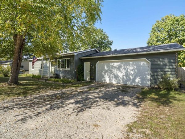 4650 Manor Wood Drive N, Traverse City, MI 49685