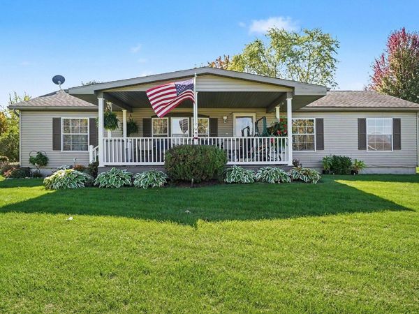 1000 Par Drive N, Lake Isabella, MI 48893