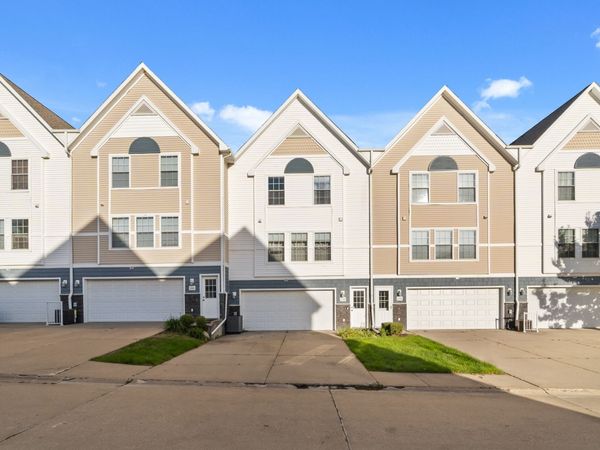 1168 SE Village View Lane, Ankeny, IA 50021