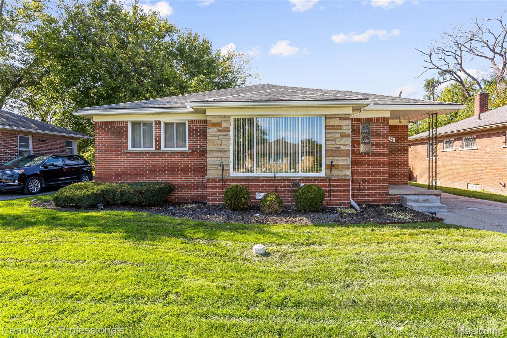 23881 Morton Street, Oak Park, Mi 48237 Main Photo
