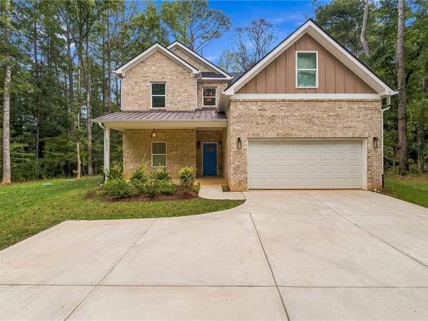 3902 Bouldercrest Road , Ellenwood, GA 30294