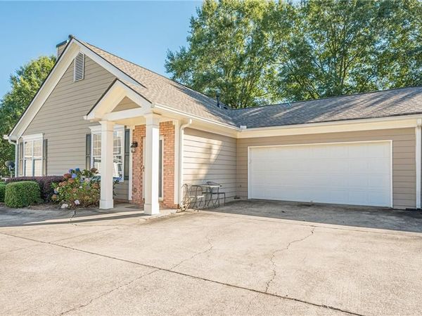35 Camry Circle, Dallas, GA 30157
