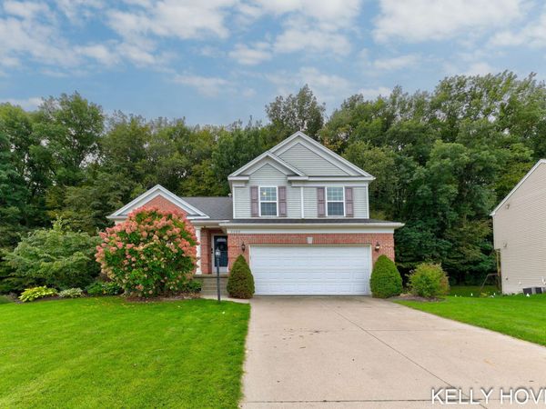 2200 Glenn Canyon Drive SE, Caledonia, MI 49316