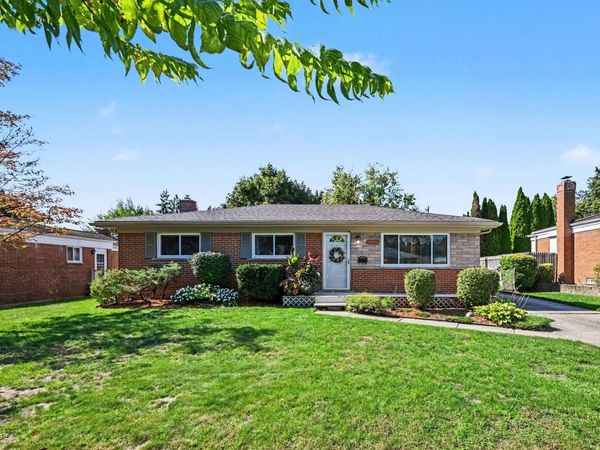 14441 Arden Street, Livonia, MI 48154