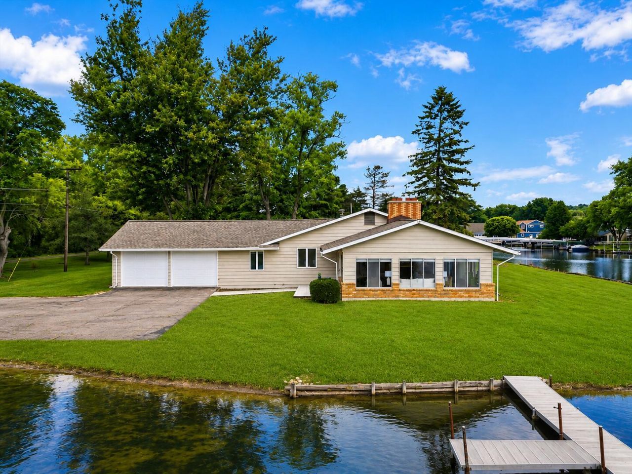 11243 Wynns Road, Pinckney, MI 48169 Main Photo
