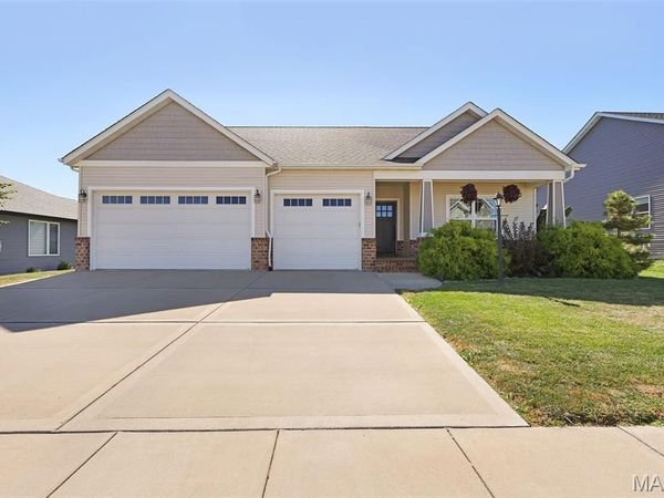 7104 Richmond Drive , Glen Carbon, IL 62034