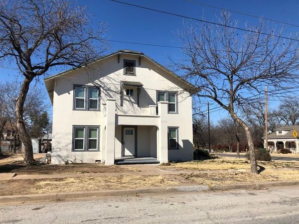 502 Cottonwood Street , Unit 3, Coleman, TX 76834