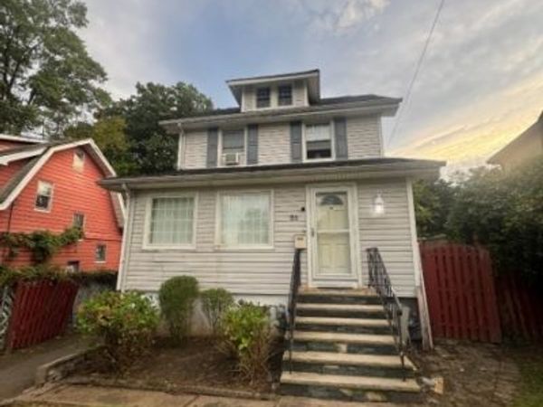 86 Copley Ave, Teaneck, NJ 07666