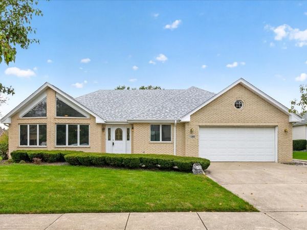 1285 Drawbridge Lane , Lemont, IL 60439