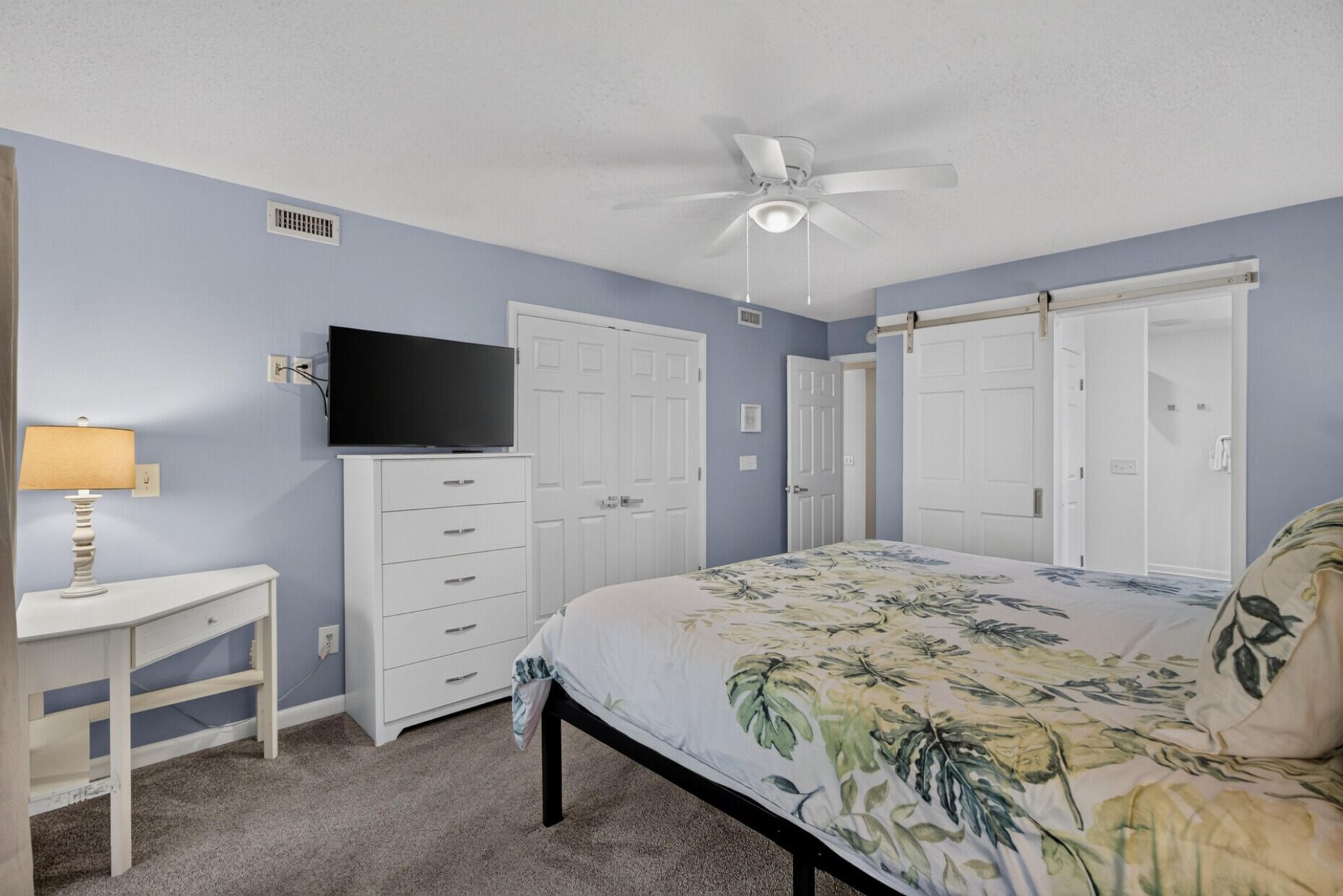 307 Yacht Harbor Court Photo 17