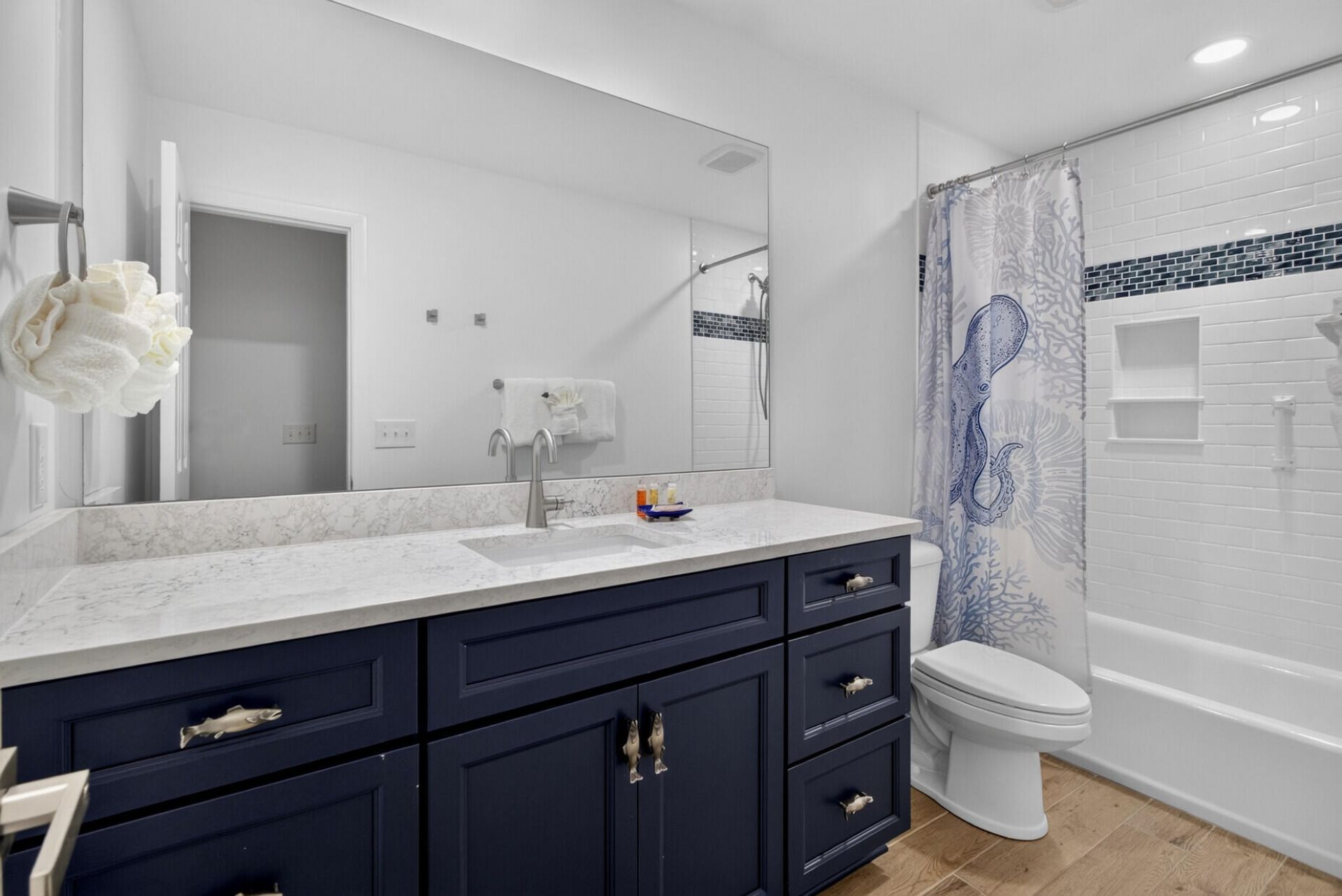 307 Yacht Harbor Court Photo 26