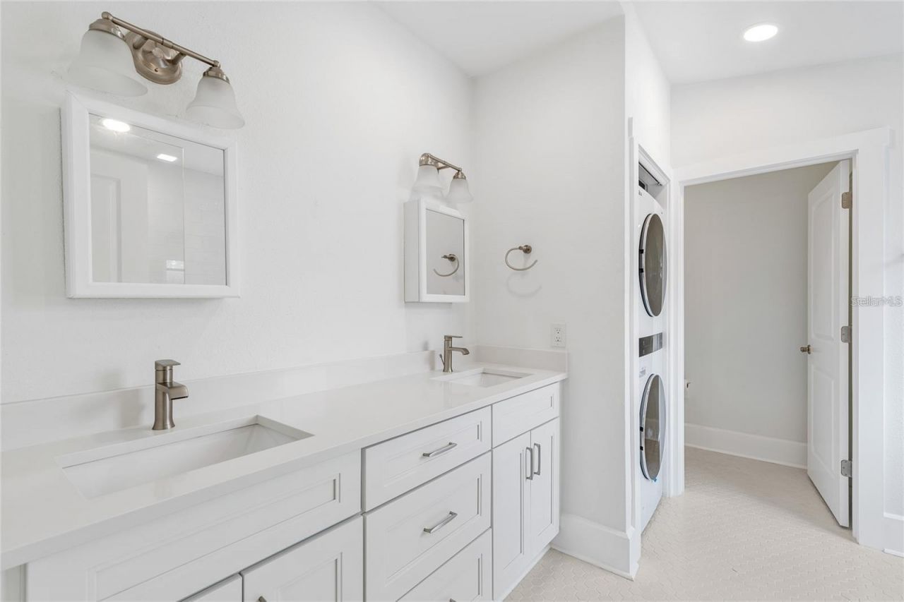 1756 Central Avenue , Saint Petersburg, FL 33712 Photo