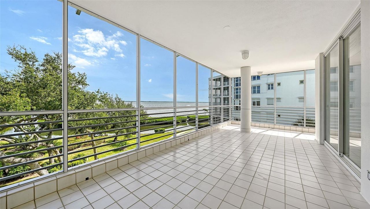 2550 Harbourside Drive, Unit 334, Longboat Key, FL 34228 Photo