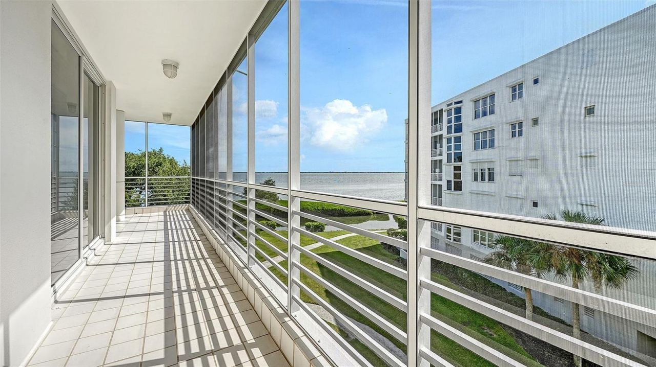 2550 Harbourside Drive, Unit 334, Longboat Key, FL 34228 Photo