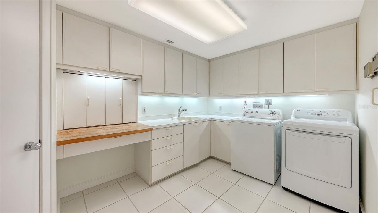 2550 Harbourside Drive, Unit 334, Longboat Key, FL 34228 Photo