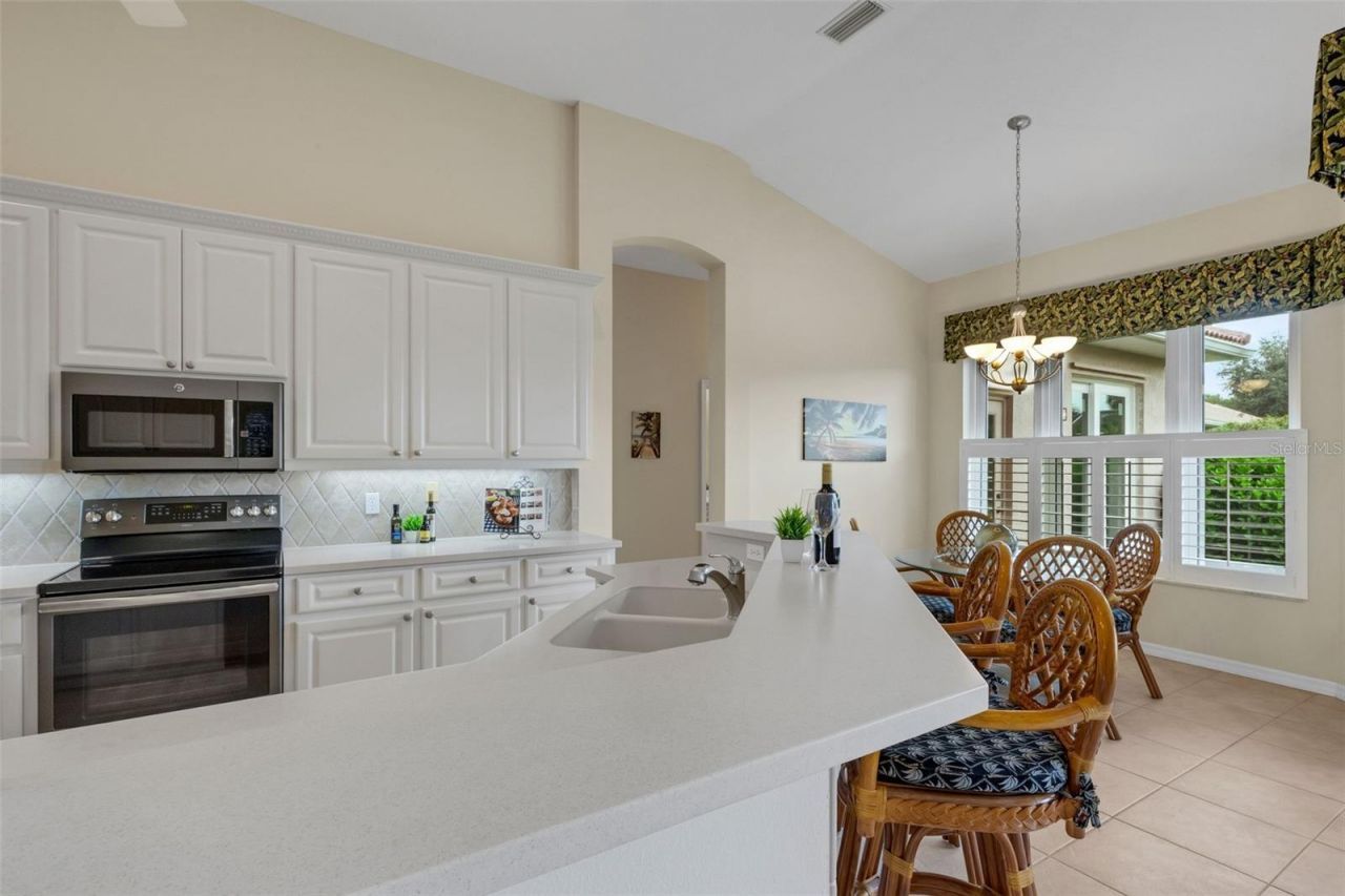 716 Silk Oak Drive, Venice, FL 34293 Photo