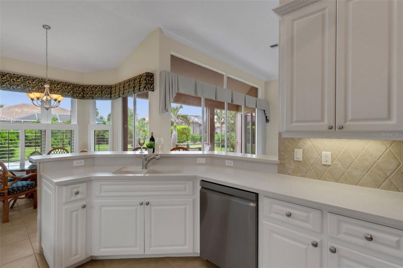 716 Silk Oak Drive, Venice, FL 34293 Photo