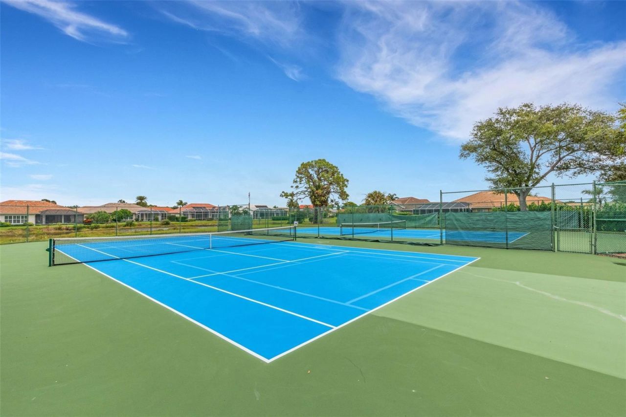716 Silk Oak Drive, Venice, FL 34293 Photo
