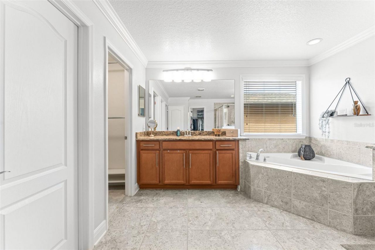 2932 Whistlewood Drive, Orlando, FL 32810 Photo