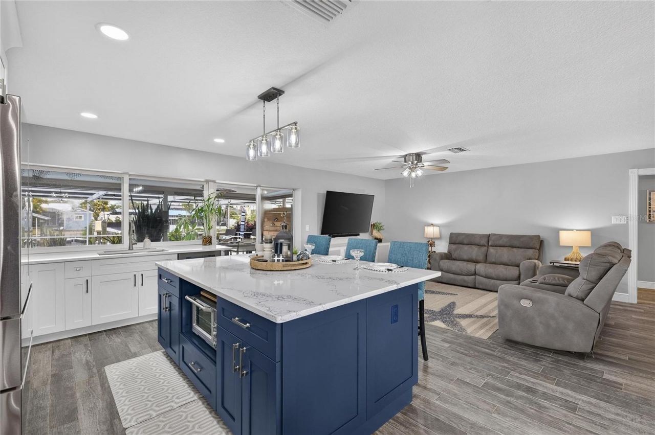 6510 Solitaire Palm Way , Apollo Beach, FL 33572 Photo