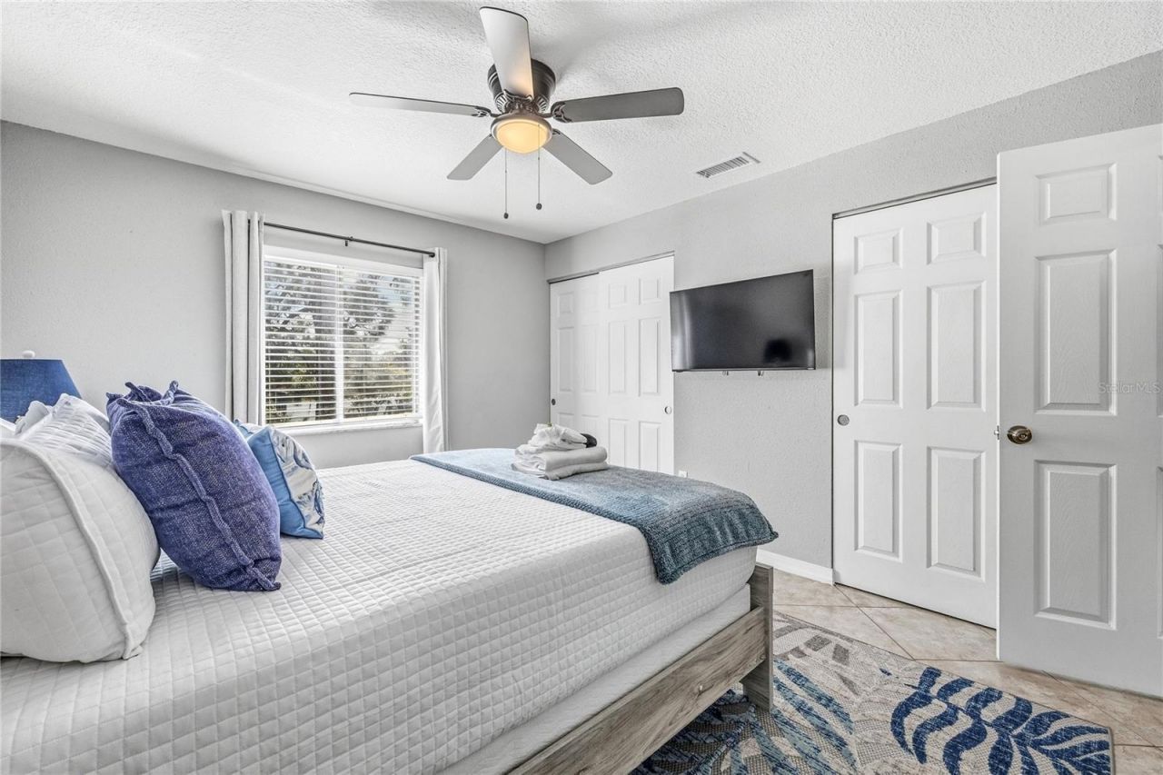 2744 Hidden Lake Boulevard, Unit C, Sarasota, FL 34237 Photo
