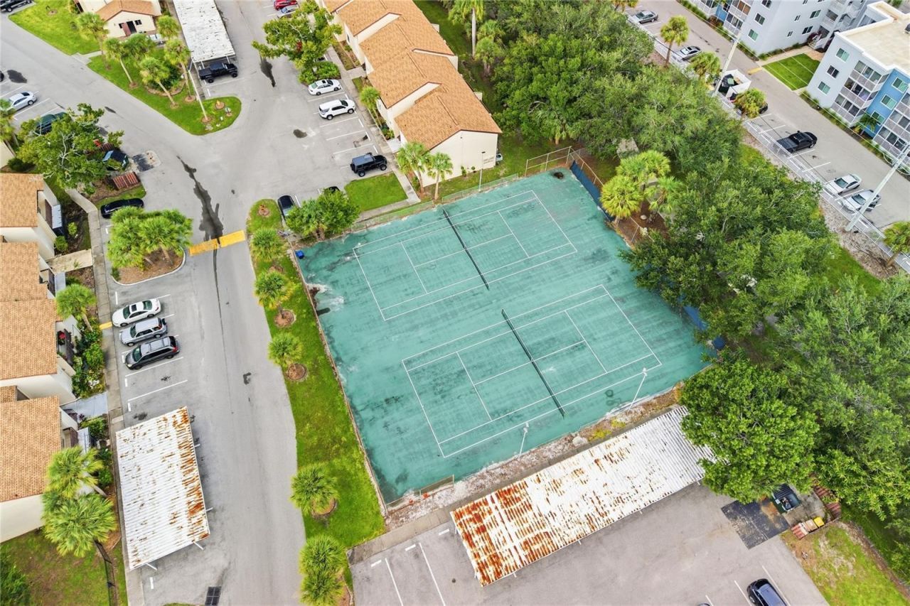 2744 Hidden Lake Boulevard, Unit C, Sarasota, FL 34237 Photo