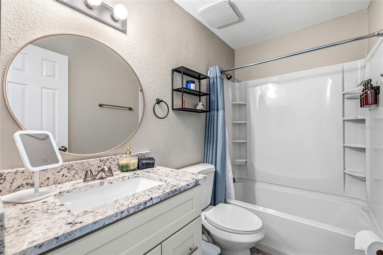 2744 Hidden Lake Boulevard, Unit C, Sarasota, FL 34237 Photo