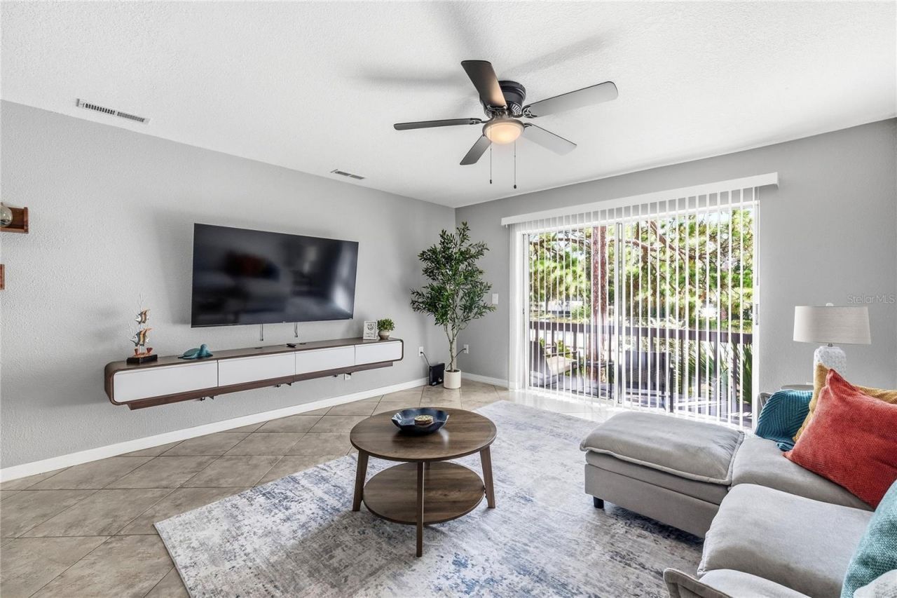 2744 Hidden Lake Boulevard, Unit C, Sarasota, FL 34237 Photo