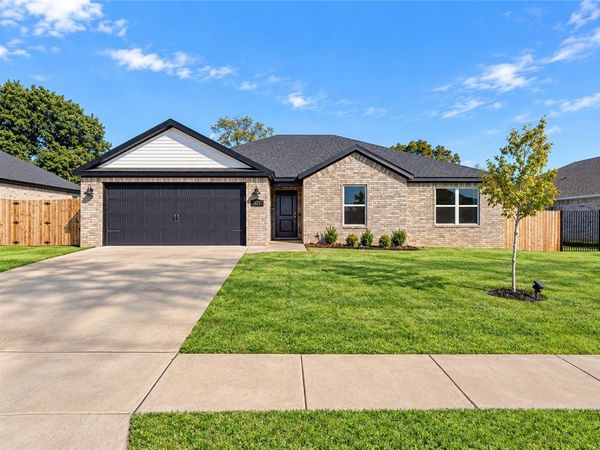 321 Silvaner Street , Lowell, AR 72745