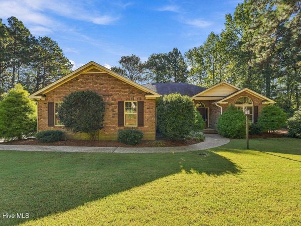 120 Oxford Court, Seven Lakes, NC 27376