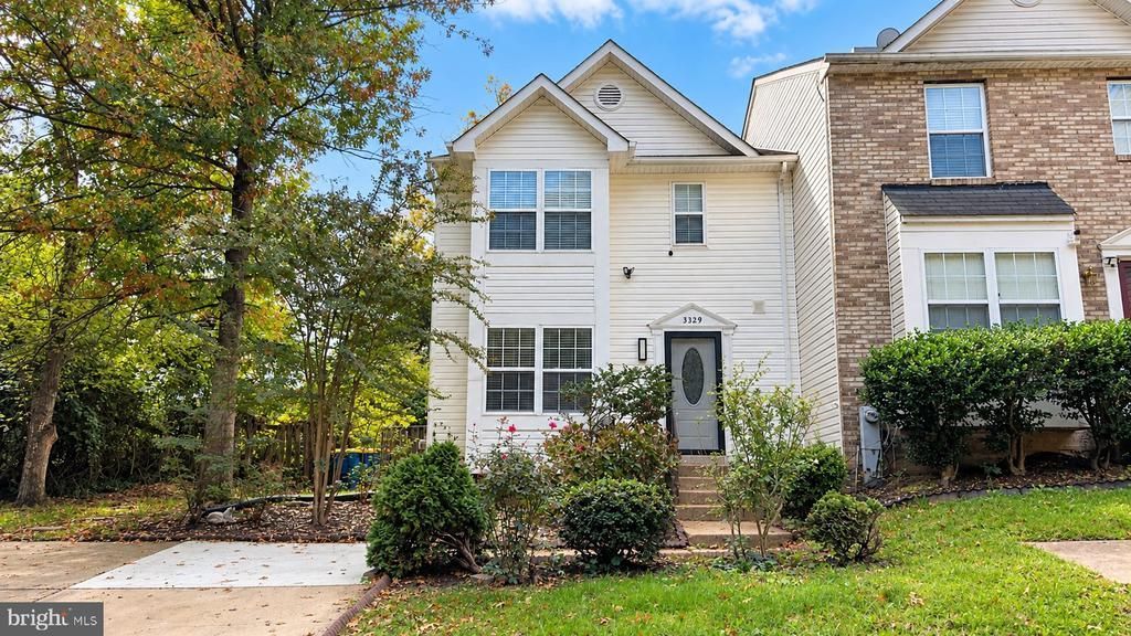 3329 E GLENREED COURT, LANHAM, MD 20706