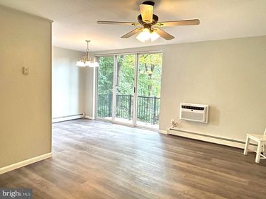 100 E GLENOLDEN, Unit F4, GLENOLDEN, PA 19036