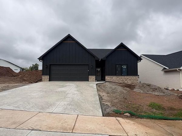 581 SECURITY BOULEVARD, Green Bay, WI 54313