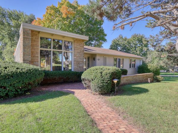 12555 Laurel Ln, Elm Grove, WI 53122