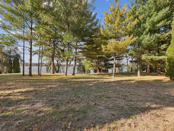 W10904 Glen Dr, Westford, WI 53916