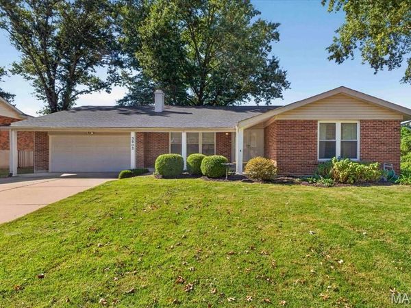 3502 Rue De Renard, Florissant, MO 63034