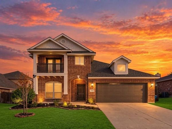 9300 Wellington Drive , Little Elm, TX 75068