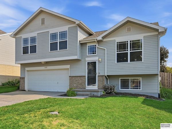 15421 Willit Street, Bennington, NE 68007