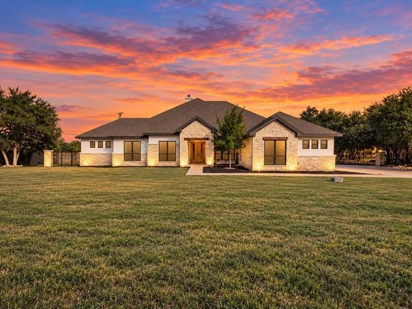101 Gabriel Woods DR, Georgetown, TX 78633