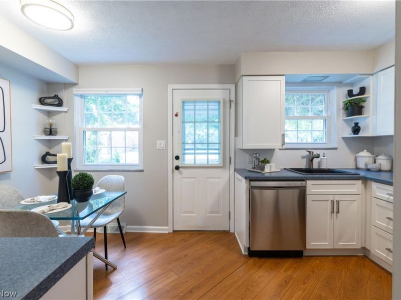 20199 Grannis Road, Fairview Park, OH 44126 Photo 10