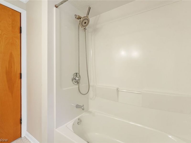 6553 Arden Avenue, Brook Park, OH 44142 Photo 22