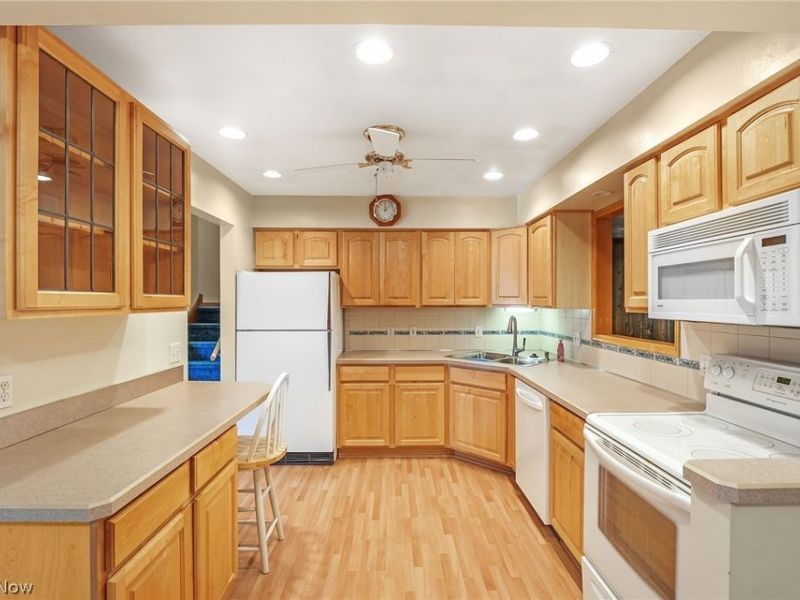 6553 Arden Avenue, Brook Park, OH 44142 Photo 7
