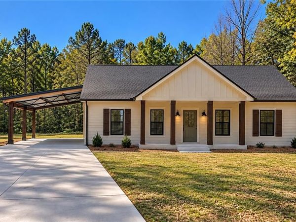 145 Walraven Place , Dallas, GA 30132